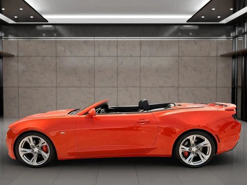 Used 2019 Chevrolet Camaro SS RWD image 6
