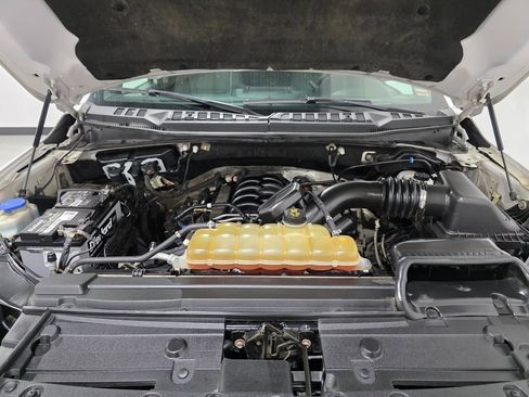 Used 2019 Ford F150 XLT image 11