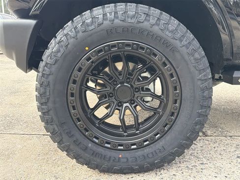 New 2025 Ford Bronco Outer Banks image 9