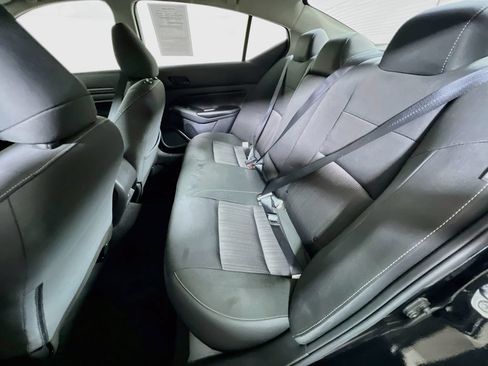 Used 2025 Nissan Altima 2.5 SV FWD image 21