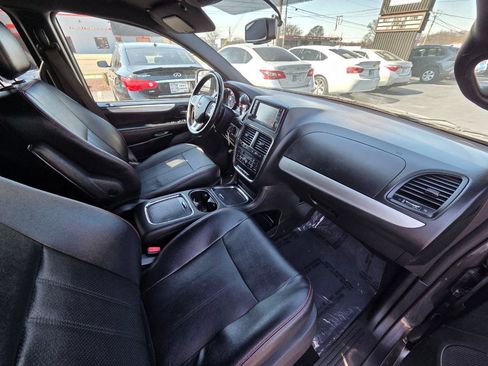 Used 2018 Dodge Grand Caravan GT image 20