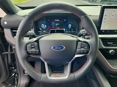 Used 2025 Ford Explorer ST RWD image 20