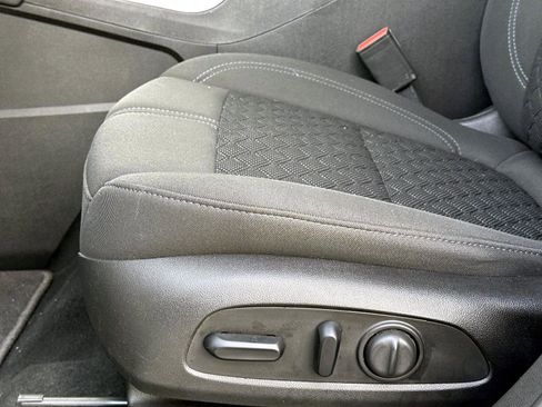 Used 2020 Chevrolet Blazer LT image 23