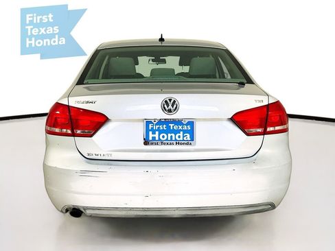 Used 2015 Volkswagen Passat 1.8T S FWD image 6