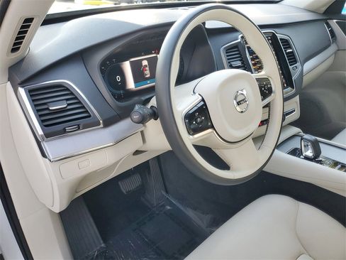 Certified 2024 Volvo XC90 B5 Core w/ Protection Package Premier image 19