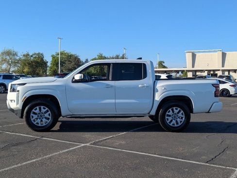 Certified 2024 Nissan Frontier SV w/ SV Convenience Package image 2