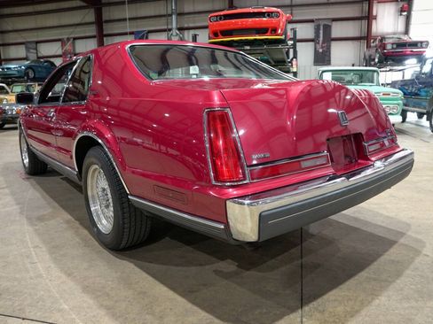 Used 1990 Lincoln Mark VII LSC RWD image 6