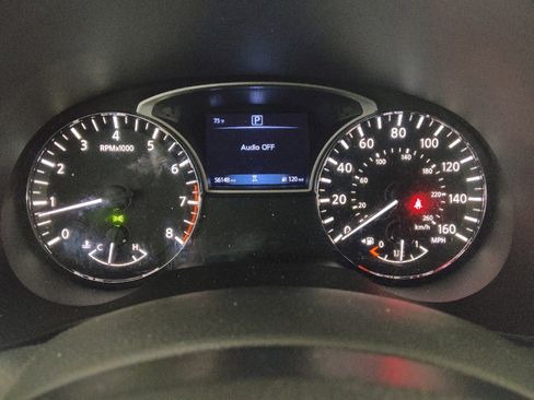 Used 2020 Nissan Pathfinder S FWD image 23