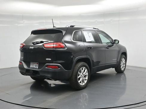 Used 2017 Jeep Cherokee Latitude w/ Trailer Tow Group AWD/4WD image 26