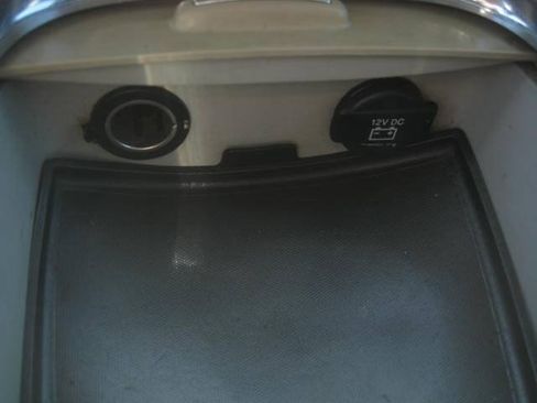 Used 2016 Dodge Grand Caravan SXT FWD image 22