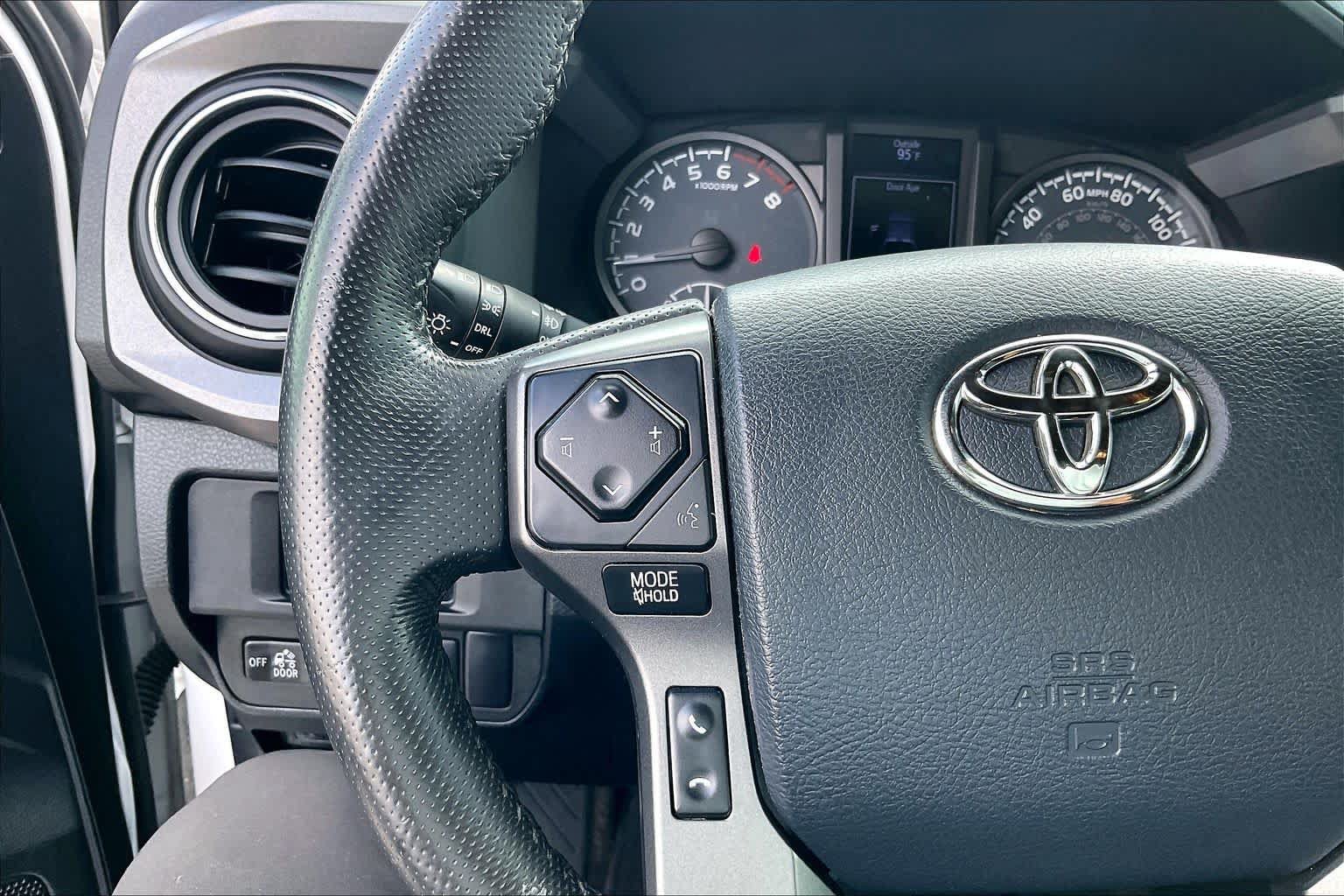 Used 2018 Toyota Tacoma TRD Sport w/ Technology Package RWD image 22
