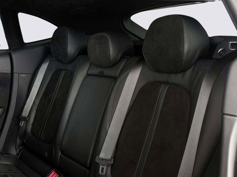 Used 2024 Aston Martin DBX image 46