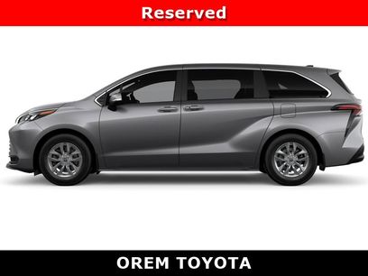 New 2026 Toyota Sienna LE
