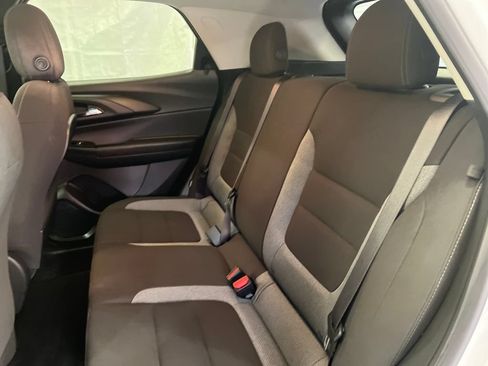Used 2024 Chevrolet TrailBlazer LT FWD image 35