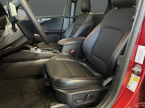 Certified 2025 Ford Escape ST-Line Elite image 4