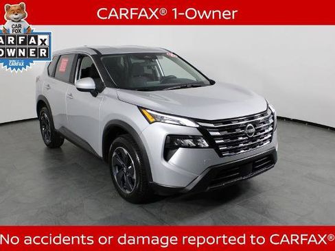 Certified 2025 Nissan Rogue SV image 5