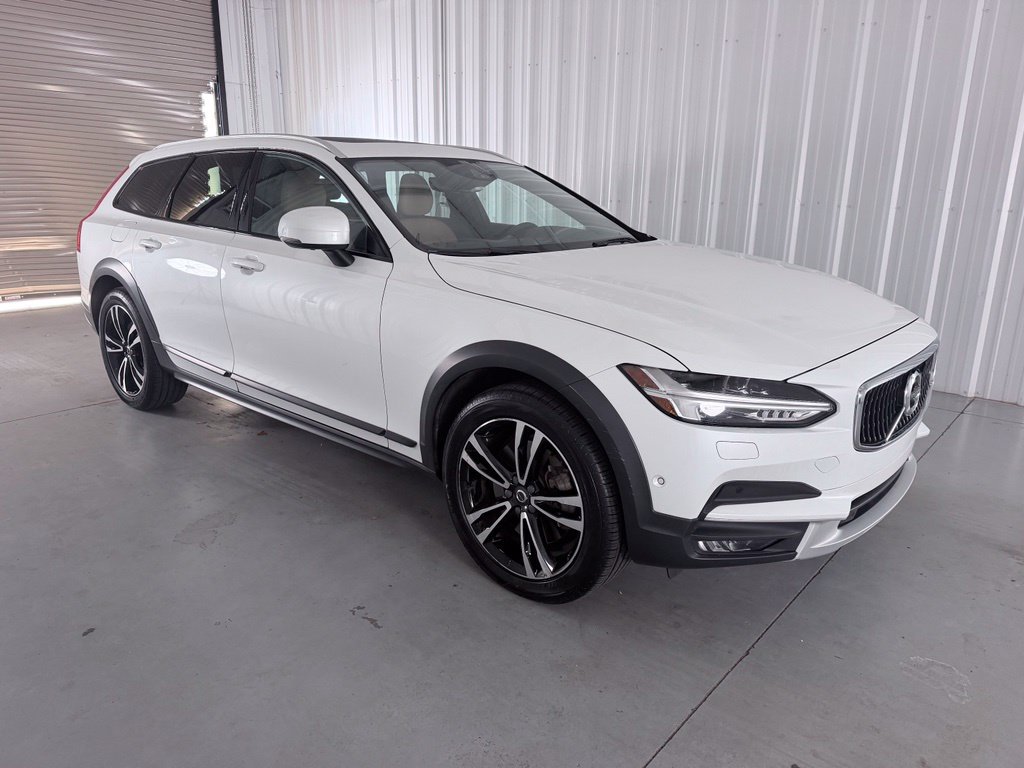 Used 2018 Volvo V90 T5 Cross Country w/ Convenience Package AWD/4WD image 3