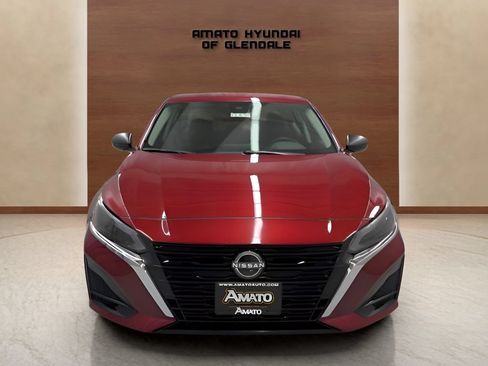 Used 2025 Nissan Altima 2.5 SV FWD image 8