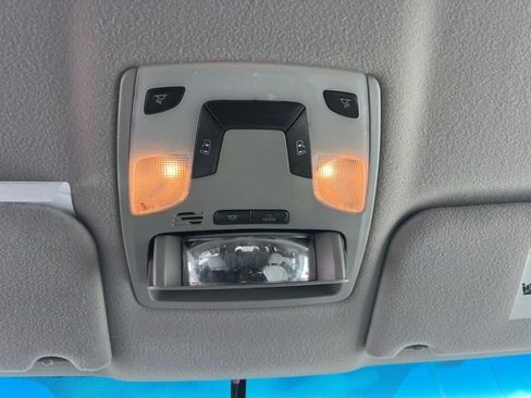 Used 2011 Toyota Sienna LE w/ Towing Pkg image 22