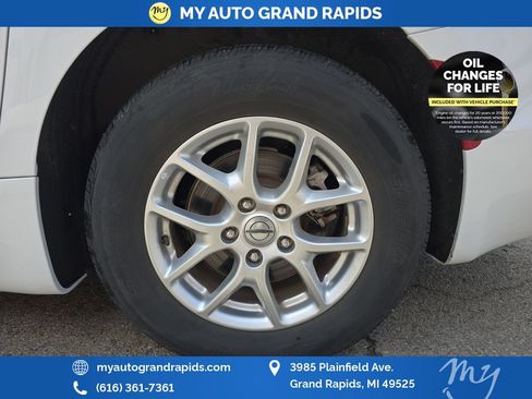 Used 2023 Chrysler Pacifica Touring-L FWD image 30
