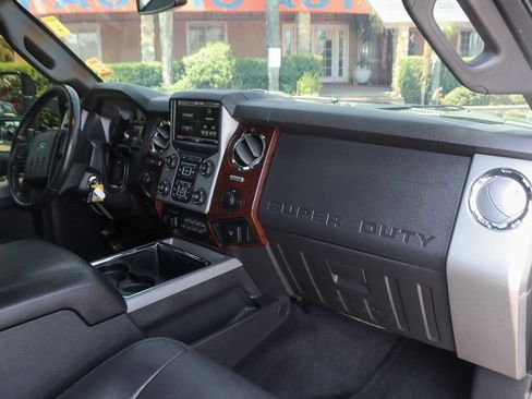 Used 2016 Ford F250 Lariat w/ Lariat Ultimate Package AWD/4WD image 39