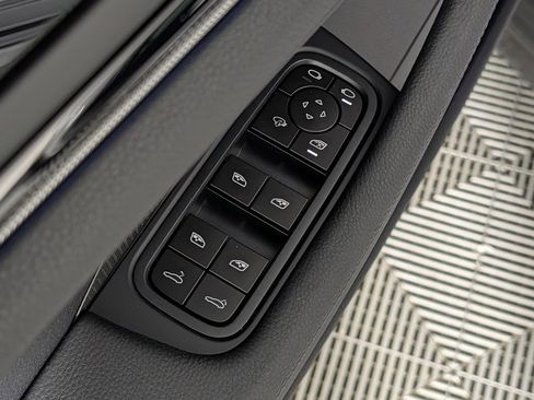 New 2026 Porsche Panamera image 27