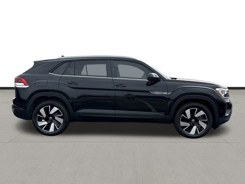 New 2026 Volkswagen Atlas Cross Sport SE FWD image 4