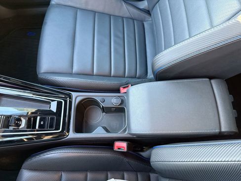 Used 2023 Volkswagen Golf R image 24