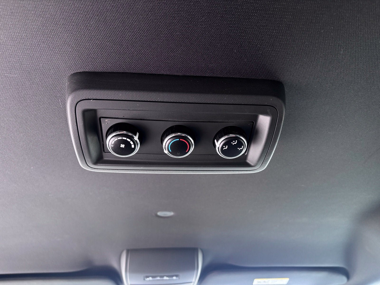 Used 2019 Dodge Grand Caravan SXT FWD image 23