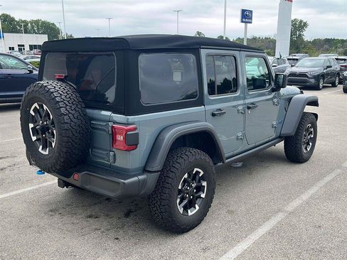 Used 2024 Jeep Wrangler Unlimited Rubicon 4xe AWD/4WD image 14