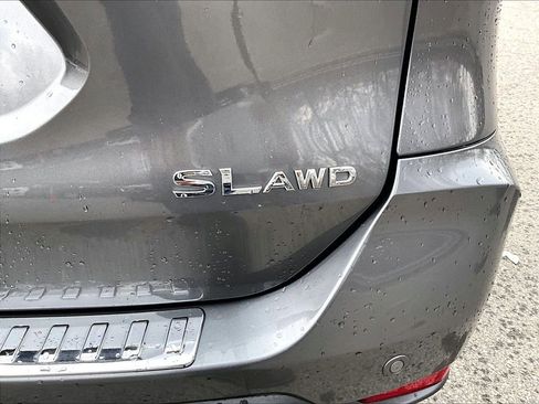 Used 2019 Nissan Rogue SL w/ Premium Package image 8