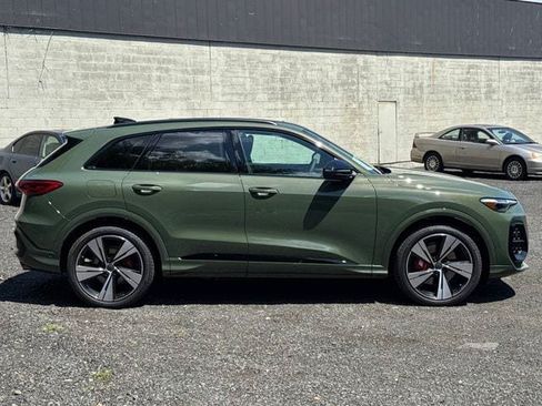 New 2026 Audi SQ5 Premium Plus AWD/4WD image 9