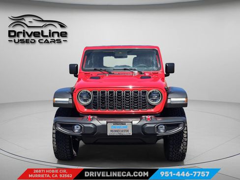 Used 2024 Jeep Wrangler Unlimited Rubicon AWD/4WD image 2