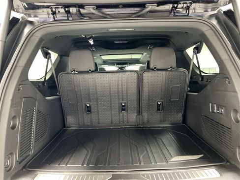 Used 2025 Chevrolet Suburban RST w/ Comfort Package image 25