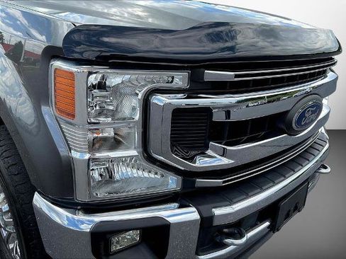 Certified 2020 Ford F250 XLT w/ XLT Premium Package AWD/4WD image 32