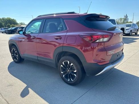Used 2021 Chevrolet TrailBlazer LT w/ Convenience Package AWD/4WD image 8