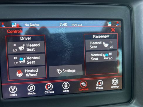 Used 2020 Dodge Charger SXT w/ Leather Interior Group RWD image 32