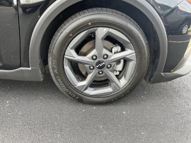 Used 2025 Kia K4 FWD image 40