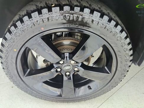Used 2024 Land Rover Defender 110 S AWD/4WD image 57