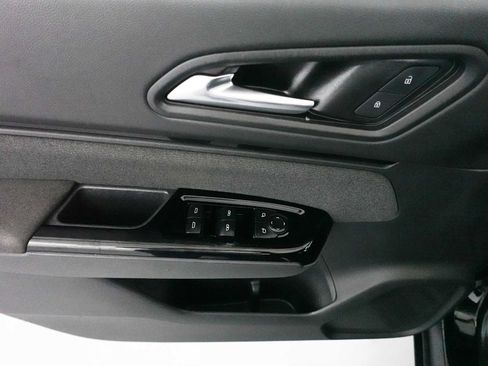 Used 2024 Honda Prologue EX image 11