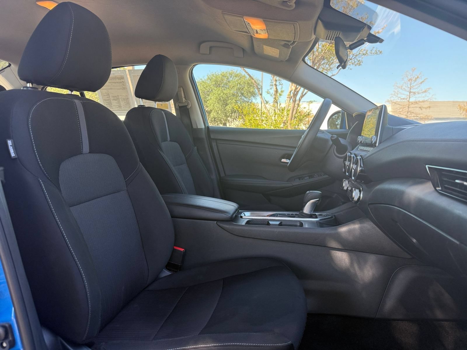 Used 2025 Nissan Sentra SV FWD image 35