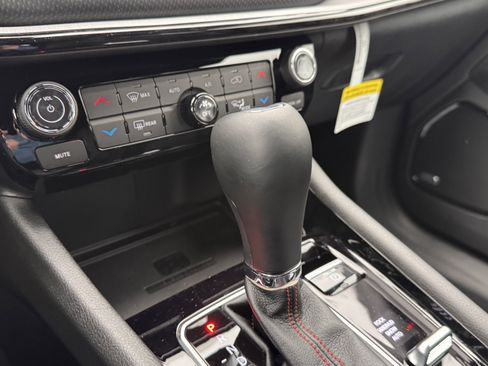 New 2026 Jeep Compass Trailhawk w/ Sun, Sound & Navigation Group image 20