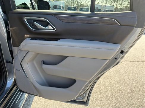 Used 2022 Chevrolet Tahoe LT image 16