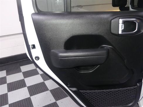 Used 2022 Jeep Wrangler Unlimited Sport AWD/4WD image 23