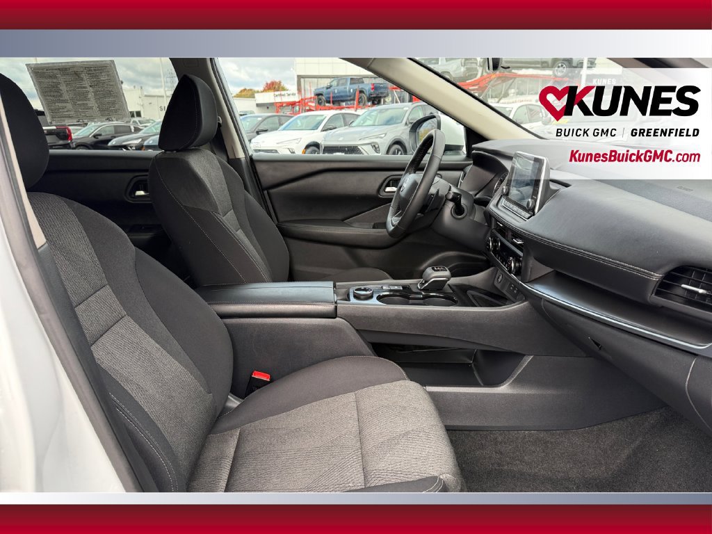 Used 2026 Nissan Rogue SV AWD/4WD image 38