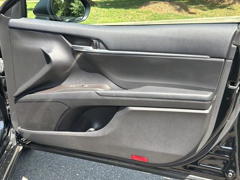 Used 2024 Toyota Camry SE FWD image 11
