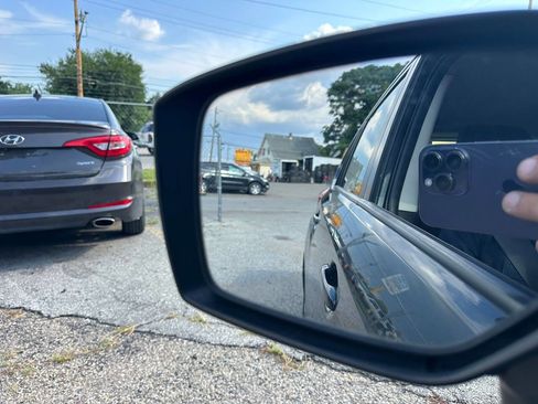 Used 2016 Subaru Impreza 2.0i Sport Premium image 17