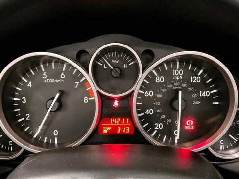 Used 2012 MAZDA MX-5 Miata Grand Touring w/ Premium Pkg RWD image 20