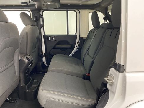 Used 2024 Jeep Wrangler Sahara image 16