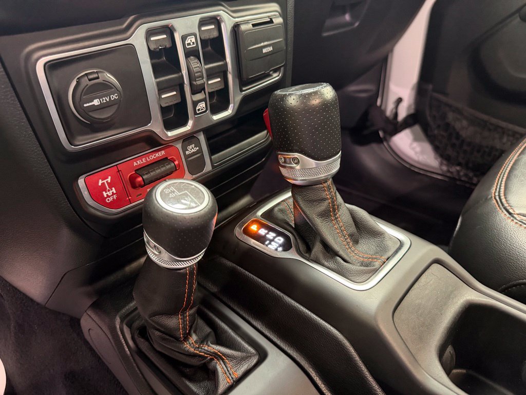 Used 2020 Jeep Gladiator Mojave AWD/4WD image 31